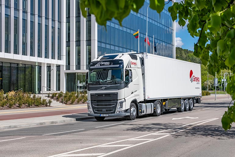 Girteka Logistics закуповує 2000 вантажівок Volvo FH останнього покоління