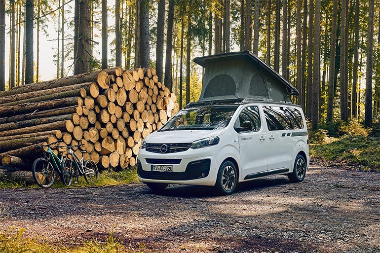 Opel почав продажі кемперів на базі Zafira Life