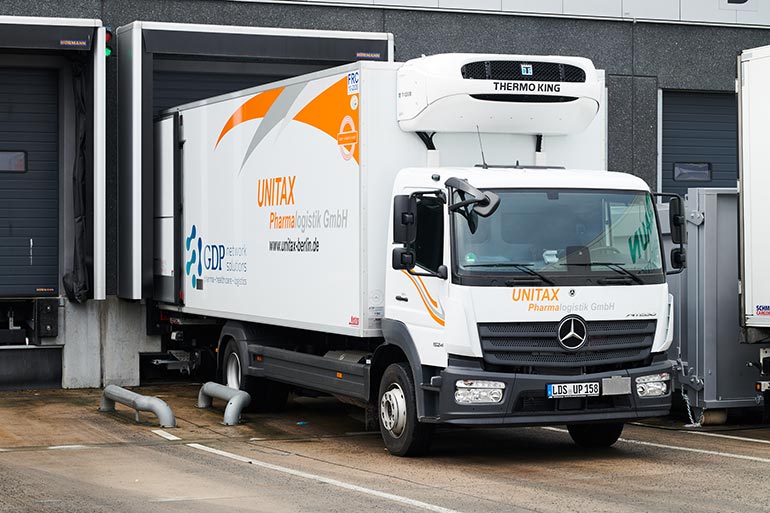 Компанія Unitax використовує Mercedes-Benz Atego для транспортування вакцин у Бранденбурзі