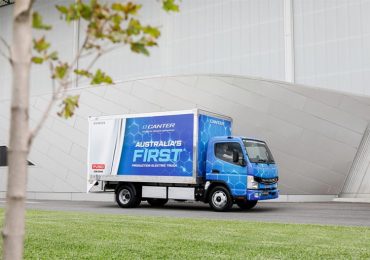 Daimler почав поставляти в Австралію електричні вантажівки FUSO eCanter