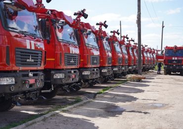 Нові пожежні автоцистерни АЦ-12-100 (6302)-252М передані замовнику