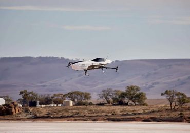 Летючий гоночний електромобіль успішно пройшов випробовування в Австралії