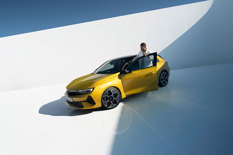 Opel Astra вперше стає електрифікованою