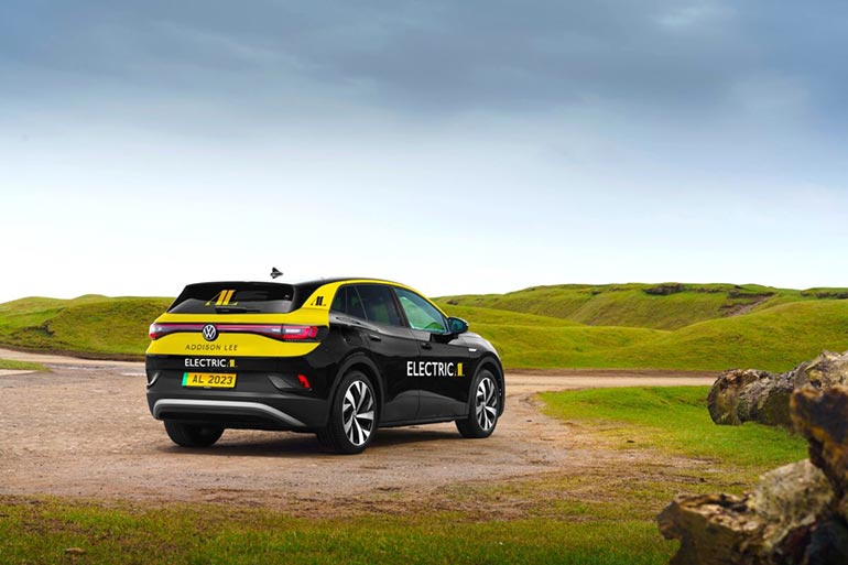 У лондонській приватній компанії таксі Addison Lee пообіцяли з 2023 року використовувати виключно електромобілі