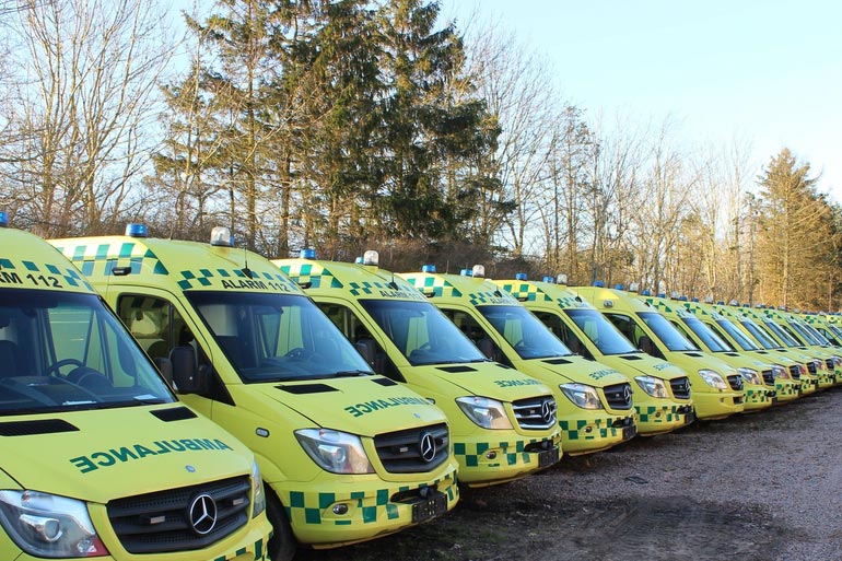 Компанія Falck надала Україні 30 автомобілів швидкої допомоги