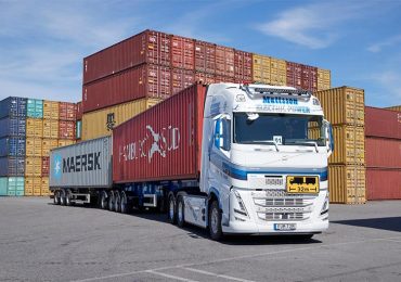Volvo Trucks поставила три електричні вантажівки для виконання важких транспортних завдань