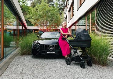 Призвичаїтися до розкоші змалечку: Mercedes-Benz випустив оновлену серію дитячих колясок