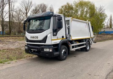 Новий сміттєвоз АТ-5031 на шасі IVECO EuroCargo працюватиме в Харківській області