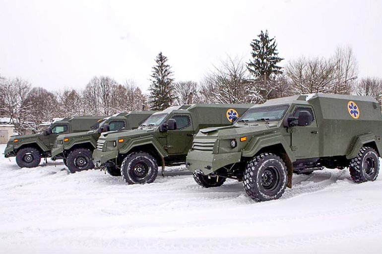 До України почали надходити унікальні броньовані автомобілі швидкої допомоги