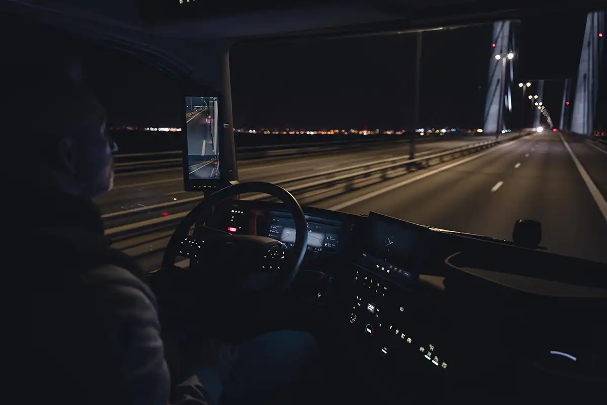 Інетр'єр Volvo FH Aero вночі