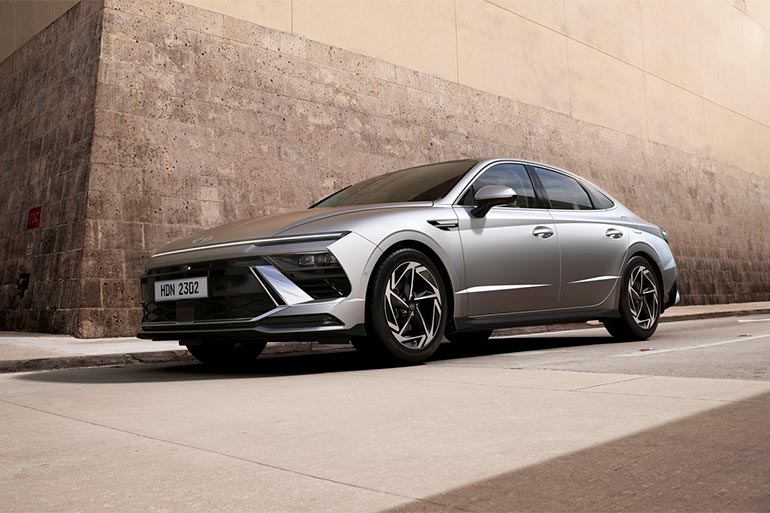 На український ринок повертається знаковий седан Hyundai SONATA