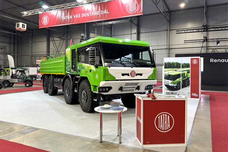 Відбулася світова прем’єра Tatra Force e-Drive Hybrid на виставці e-Salon 2024