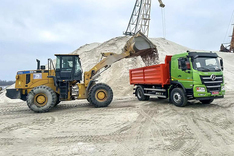Кременчуцький завод АЛЬФАТЕКС відвантажив самоскид на базі DAYUN CGC1210