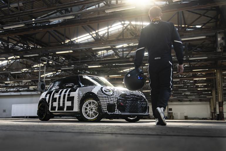 Міцність на межі: MINI John Cooper Works повертається на 24 години Нюрбургринга