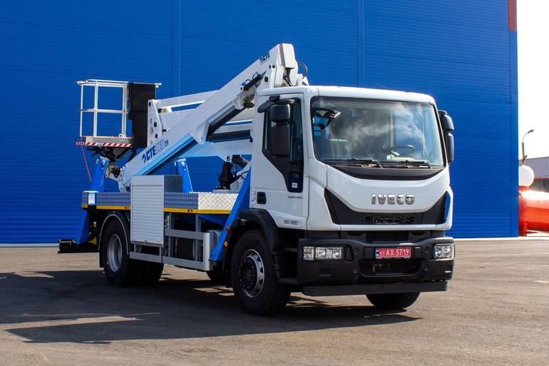 В Україні представили автовишку нового покоління на базі IVECO Eurocargo