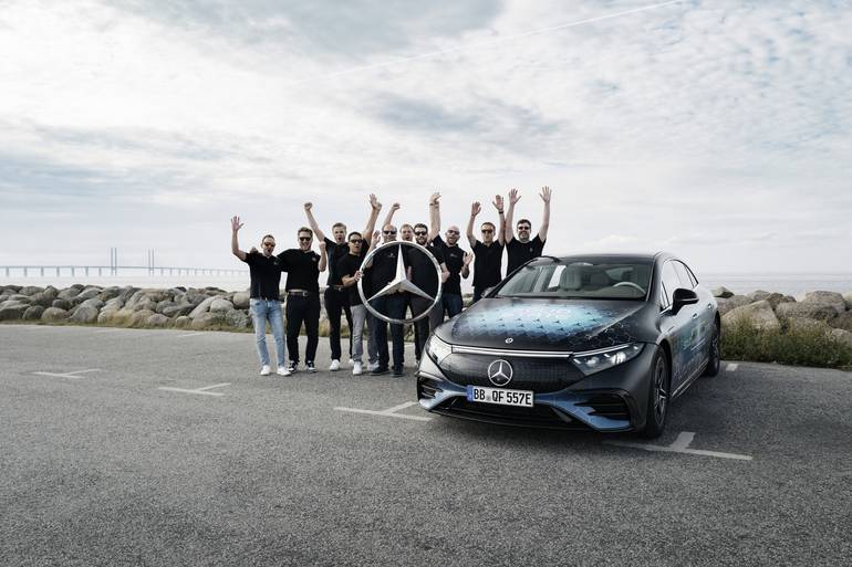 Mercedes-Benz EQS з твердотілою батареєю подолав 1 205 км без підзарядки