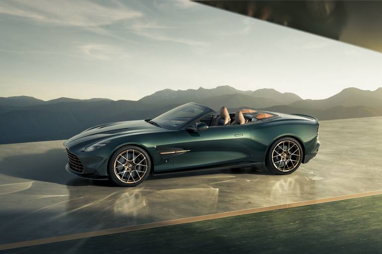 60 років Aston Martin Volante: ювілейні версії від Q by Aston Martin