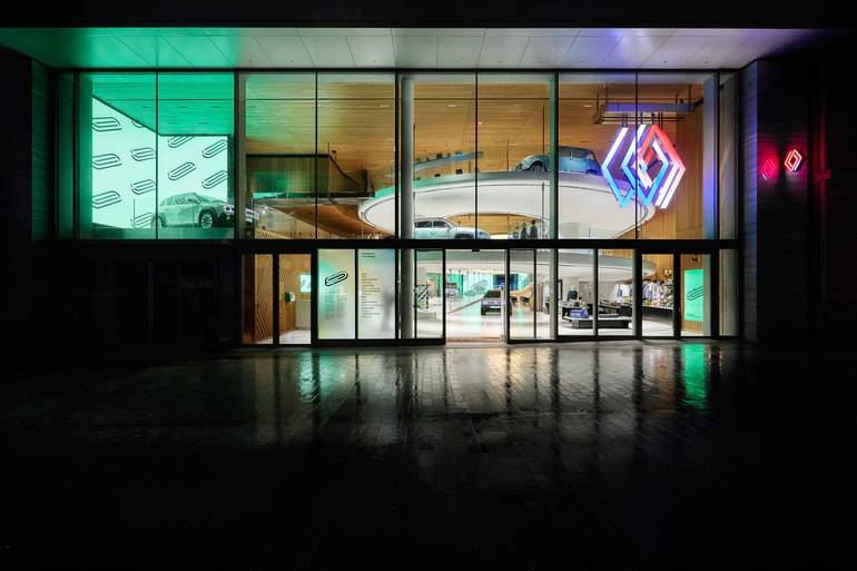 Le Défilé Renault ® The Carwalk: нова культурна вітрина на Єлисейських Полях