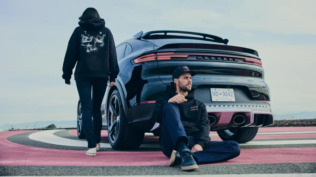 Лімітована колекція одягу Porsche x Resident Evil, демонстраційний автомобіль Porsche Cayenne Turbo GT, Resident Evil™ Requiem, Porsche AG