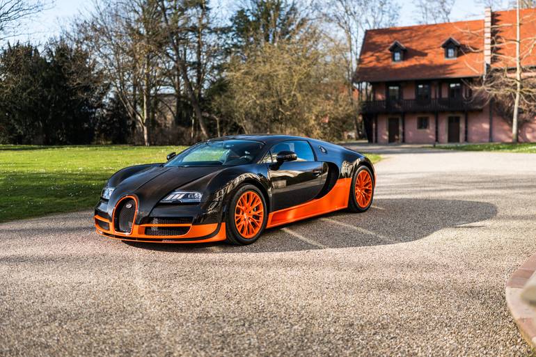 Легенда, що повернулася: як відновлюють рекордний Bugatti Veyron Super Sport