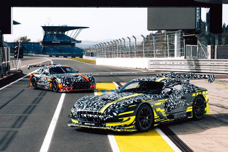 Два спорткари — одна платформа: нова ера Mercedes-AMG