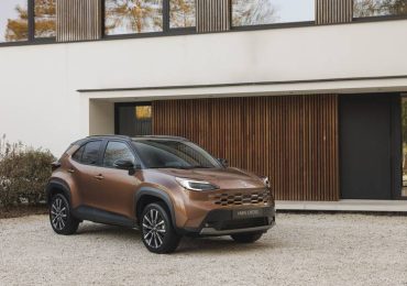 Компактний бестселер із новим характером: оновлений Toyota Yaris Cross отримав стильні штрихи
