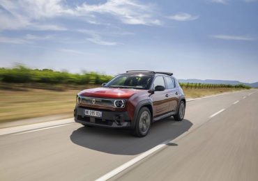Renault 4 E-Tech electric Plein Sud: кабріолет у сегменті компактних електричних SUV