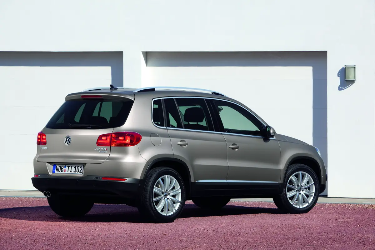 Початок історії успіху: випустивши перший Tiguan, компанія Volkswagen створила нову успішну модель SUV.