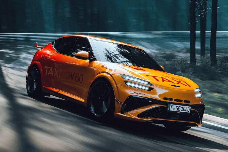 Genesis GV60 Magma виходить на Нюрбургринг: електричний кросовер став новим Track Taxi