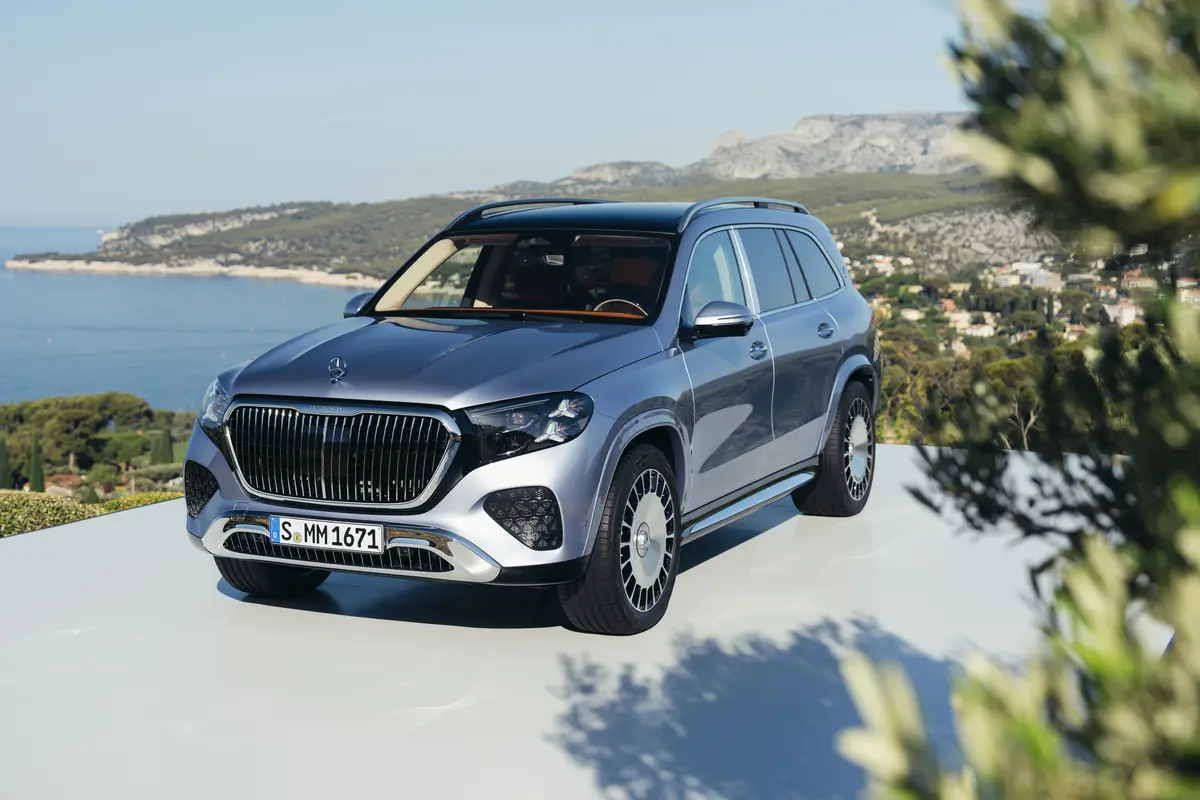 Оновлений Mercedes-Maybach GLS