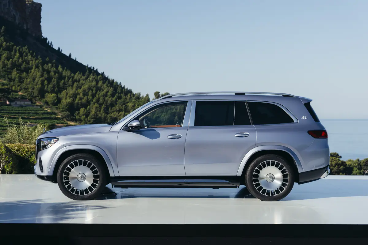 Оновлений Mercedes-Maybach GLS