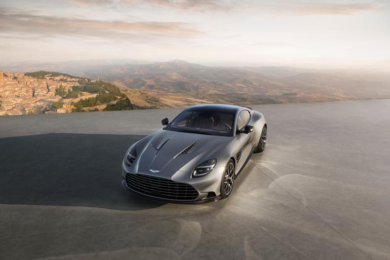 Aston Martin Vanquish 25: чверть століття легенди британського спорткара