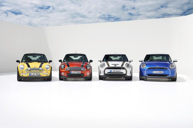 25 років еволюції MINI: як класичний автомобіль став сучасною іконою