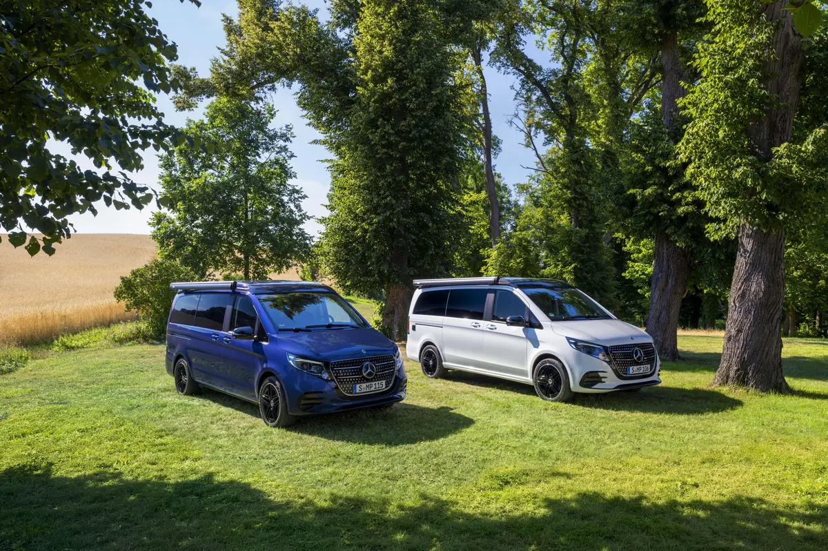 Два кемпери Mercedes-Benz Marco Polo на галявині